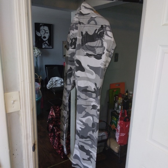 Mens true religion camo khaki - Picture 2 of 2